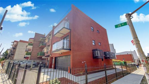 3104 28th Avenue, New York, NY, 11102 | Card Image