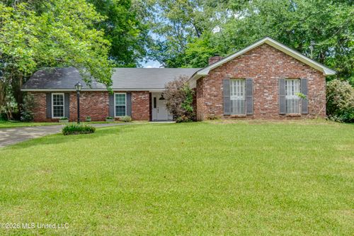 521 Oakwood Drive, Vicksburg, MS, 39180 | Card Image