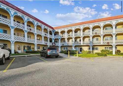 apt-32-2404 Florentine Way, CLEARWATER, FL, 33763-3205 | Card Image