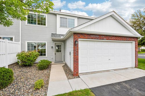 15758 Flackwood Trl, Apple Valley, MN, 55124-5413 | Card Image