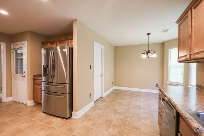 222 Olde Hickory Cir, House other with 5 bedrooms, 3 bathrooms and null parking in Bonaire GA | Image 7