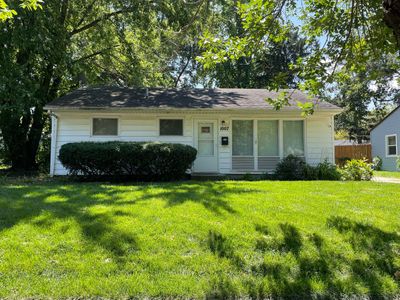 1007 E Michigan Avenue, House other with 3 bedrooms, 1 bathrooms and 1 parking in Urbana IL | Image 2