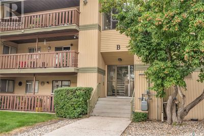 1121 Mckercher Dr, Condo with 3 bedrooms, 2 bathrooms and null parking in Saskatoon SK | Image 1