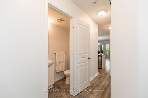 205-4 Anchorage Cres, Collingwood, ON, L9Y0Y6 | Card Image