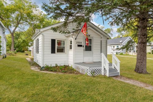 3224 Gilboa Ave, Zion, IL, 60099-3157 | Card Image