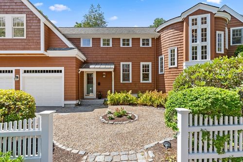 2380 Massachusetts Ave, Lexington, MA, 02421-6729 | Card Image