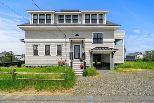 3 Louise St, Newburyport, MA, 01950-4142 | Card Image