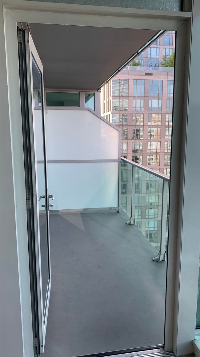 APT-2003 - 1 Shore Ln, House other with 1 bedrooms, 1 bathrooms and null parking in Jersey City NJ | Image 17