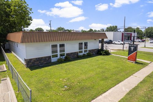 700 S Main St, Grove, OK, 74344-2841 | Card Image