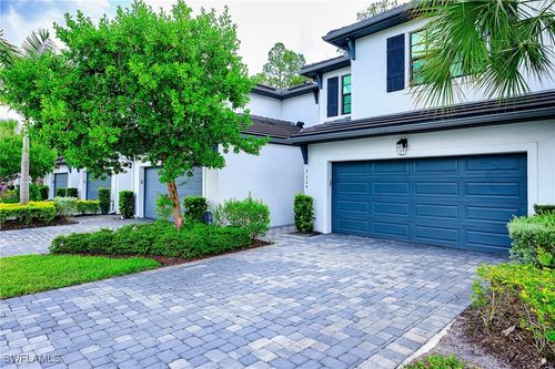 7320 Rockefeller Dr, NAPLES, FL, 34119-9847 | Card Image