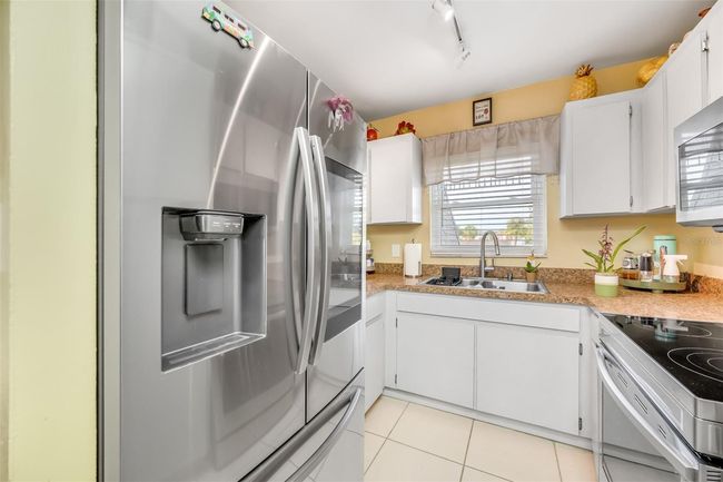 Kitchen | Image 12