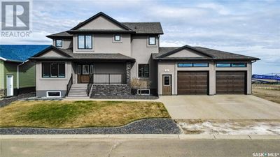 45 Crescent Dr, House other with 5 bedrooms, 4 bathrooms and null parking in Avonlea SK | Image 1