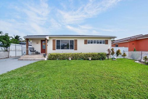 121 E 36th St, Hialeah, FL, 33013-2635 | Card Image
