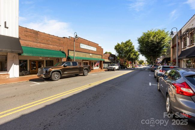 109 Short St, Home with 3 bedrooms, 2 bathrooms and null parking in Waynesville NC | Image 43