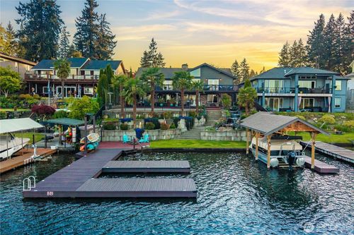 1601 Tacoma Point Dr E, Lake Tapps, WA, 98391-6458 | Card Image