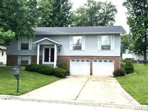 68 Julie Ln, Saint Peters, MO, 63376-2149 | Card Image