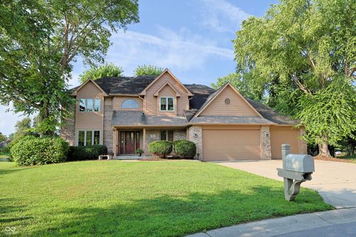 5411 Innisbrooke Ct, Greenwood, IN, 46142-9207 | Card Image