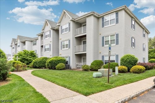 210 Stratford Pl, Bound Brook, NJ, 08805-2112 | Card Image