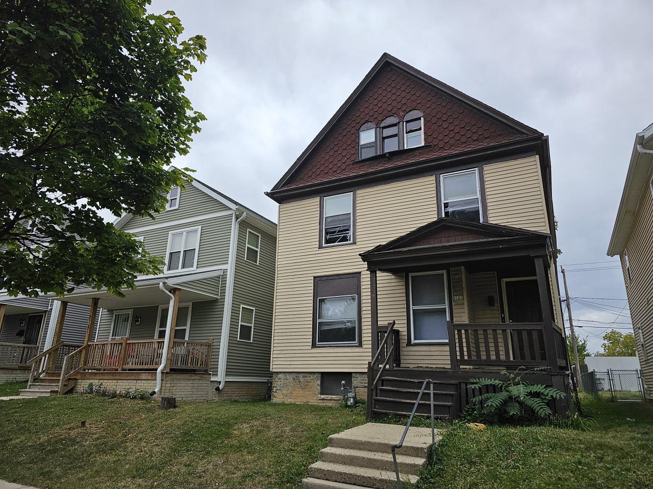 29th St, Milwaukee, WI 53208