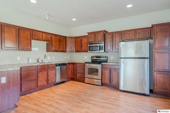 19142 L St, Townhouse with 3 bedrooms, 2 bathrooms and 2 parking in Omaha NE | Image 4