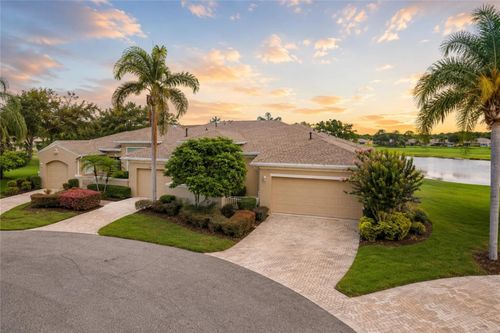 40-1015 Chelsea Greens Ct, SUN CITY CENTER, FL, 33573-7105 | Card Image