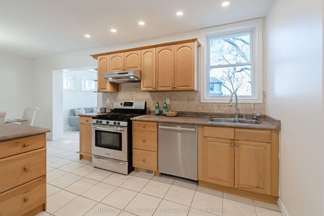 76 Cloverhill Rd, House other with 3 bedrooms, 3 bathrooms and 3 parking in Hamilton ON | Image 30