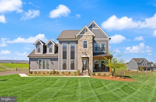 38866 Silver King Cir, WATERFORD, VA, 20197-1667 | Card Image