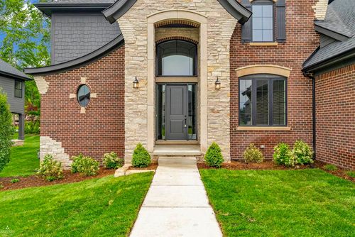 11891 Ovation Court Court, Shelby Charter Township, MI, 48315 | Card Image