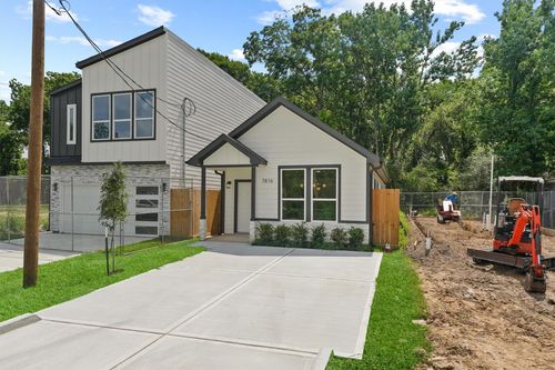 7816 Beckley St, Houston, TX, 77088-5814 | Card Image