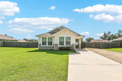 42282 Joshua Dr, Ponchatoula, LA, 70454-8716 | Card Image
