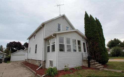 1402 Walnut Street, OSHKOSH, WI, 54901 | Card Image