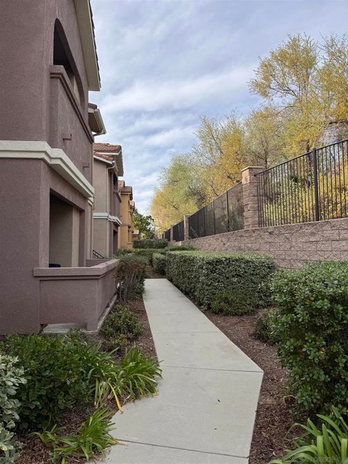unit-622-41410 Juniper St, Murrieta, CA, 92562-9784 | Card Image