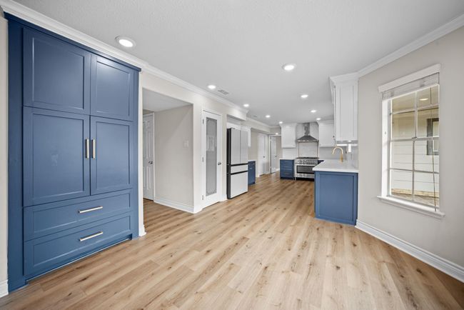 Added cabinets can be used along with the pantry | Image 11