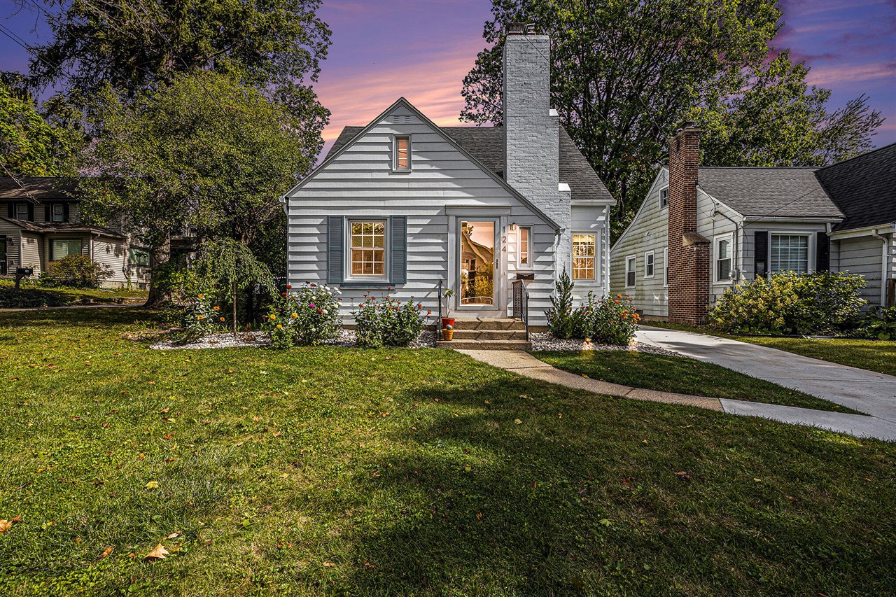 Wallinwood Ave, Grand Rapids, MI 49503