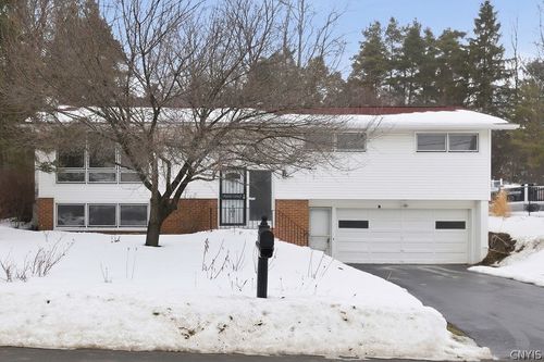 300 Greenwood Rd, Syracuse, NY, 13214-2328 | Card Image