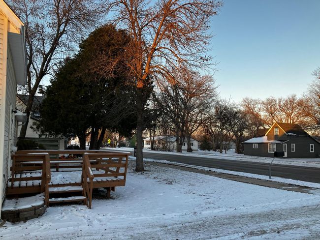 Front Yard | Image 5