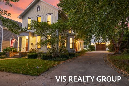 415 Howard Ave, Grand Haven, MI, 49417-1810 | Card Image