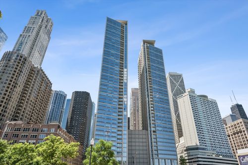 4608-600 Lake Shore Dr, Chicago, IL, 60611-6246 | Card Image