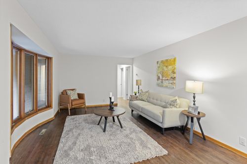 7048 Kentucky Ave N, Brooklyn Park, MN, 55428-1654 | Card Image