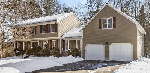 68 Sanborn Ln, Reading, MA, 01867-1076 | Card Image