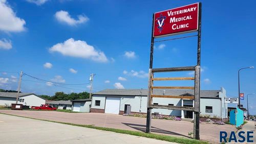 1603 Broadway Ave Avenue, Yankton, SD, 57078 | Card Image