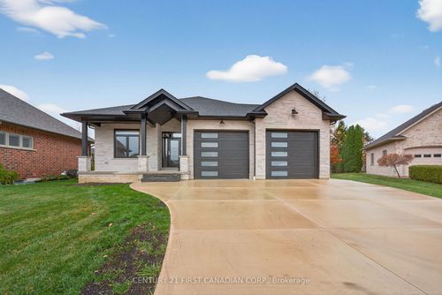 113 Macdonald St, Forest, ON, N0N1J0 | Card Image