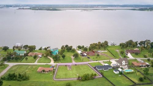 523 S Burnett Dr, Baytown, TX, 77520-1528 | Card Image