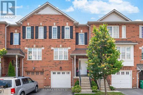 21-2 Clay Brick Court, Brampton (Brampton North), ON, L6V4M7 | Card Image