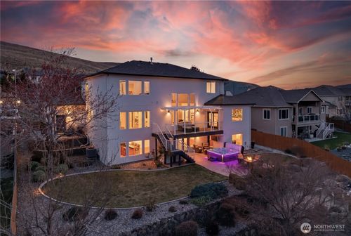 1614 W 51st Avenue, Kennewick, WA, 99338 | Card Image