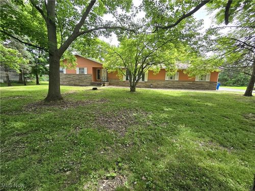 11491 Chapin St, Chesterland, OH, 44026-1209 | Card Image