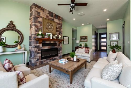 500 E Mohawk Dr, Kanab, UT, 84741-3380 | Card Image