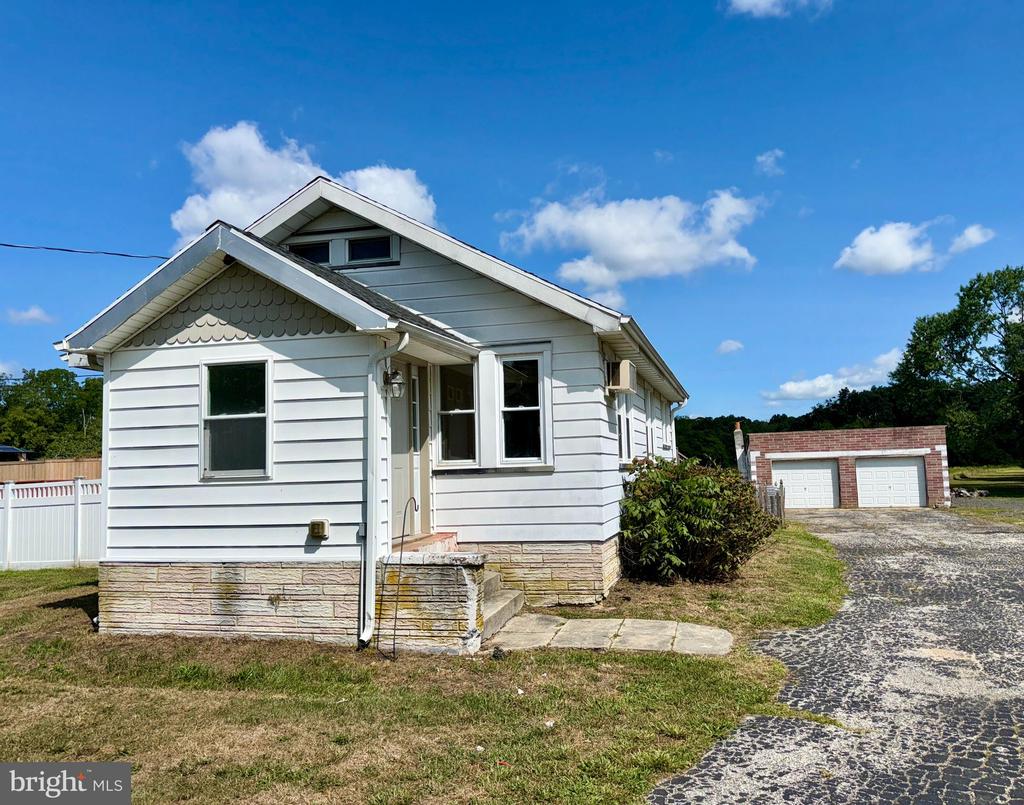 Elmer Rd, Vineland, NJ 08360