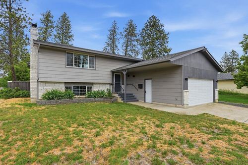 1405 E 35th Ave, Spokane, WA, 99203-4017 | Card Image