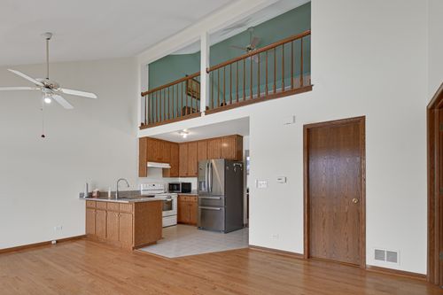 11790 Lighthouse Ln, Palos Heights, IL, 60463-1041 | Card Image